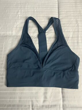 Lululemon Twist and Train Bra